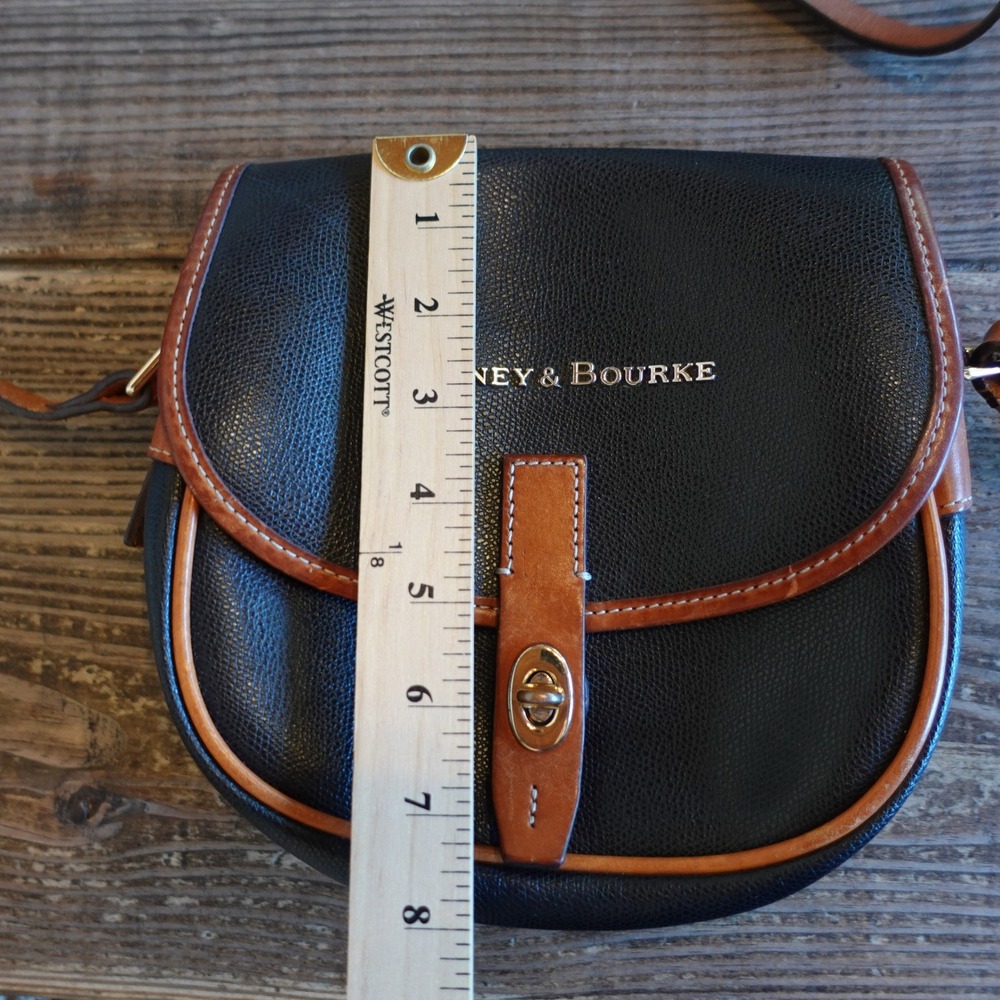 Dooney & Bourke Crossbody Bag Black Tan Pebble Leather Chevron Preppy Equestrian - Picture 12 of 15